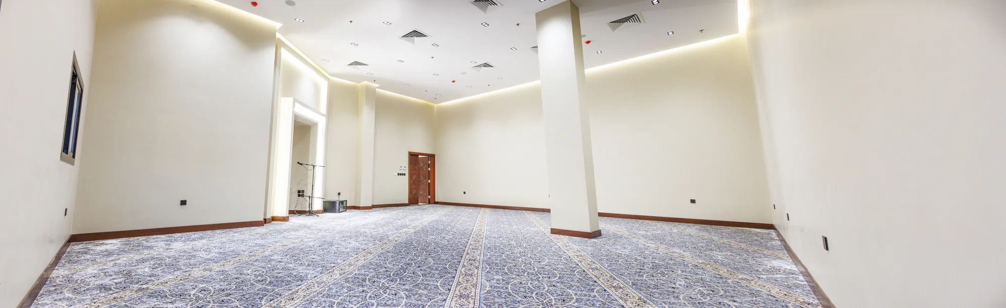 بهو المكاتب الإدارية للإيجار في ساحة إيوان بحي العوالي بمكة